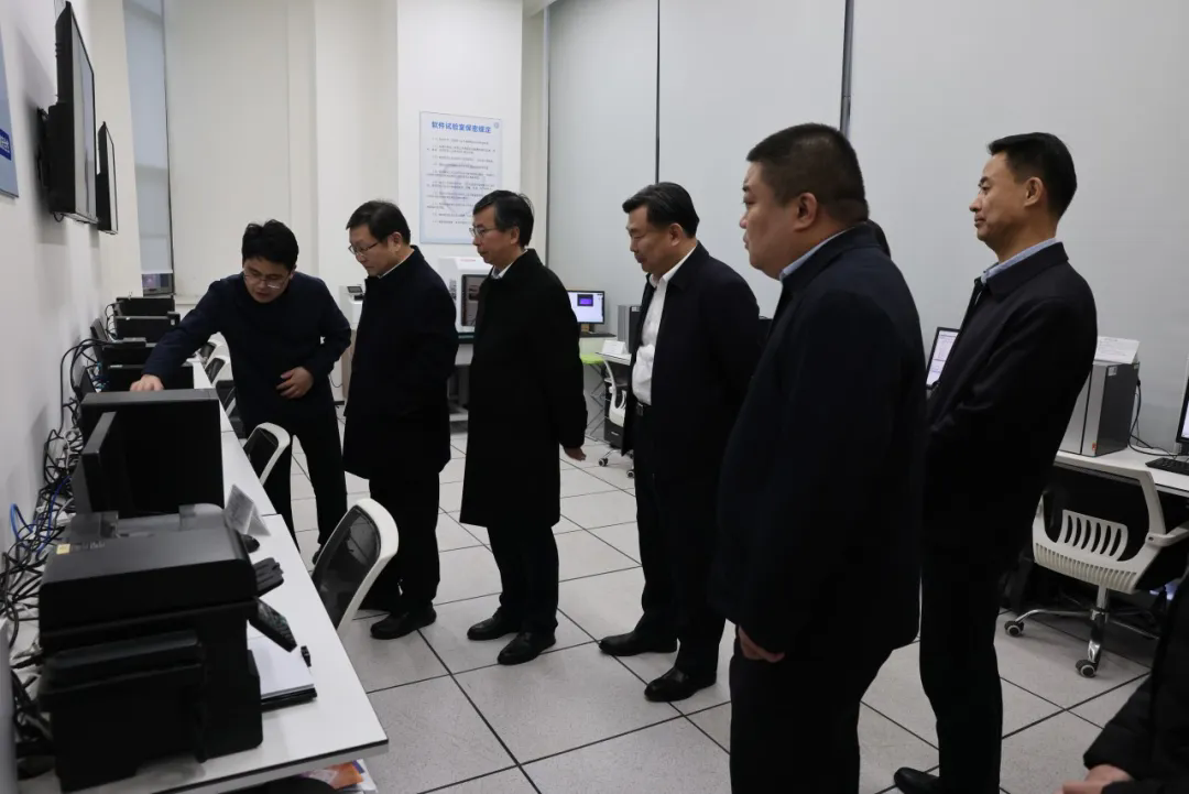 2.webp.png 2.webp.png