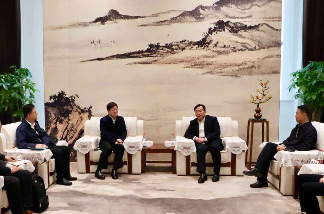 1.webp.png 1.webp.png