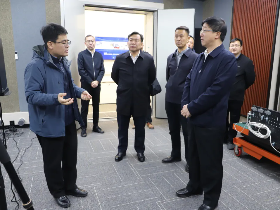 4.webp.png 4.webp.png